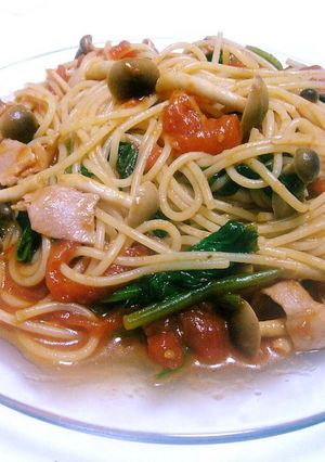 しめじとほうれん草のトマトパスタ-レシピのメイン写真