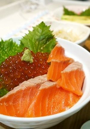 切ってのせるだけイクラとサーモンの親子丼-レシピのメイン写真