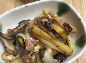 霜降りひらたけとじゃがいもの炒め物-レシピのメイン写真