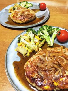 コーンで!豆腐ハンバーグオニオンソース-レシピのメイン写真