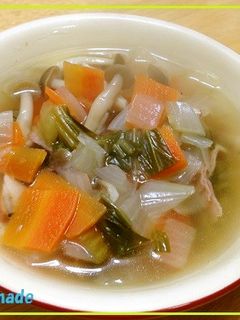 青梗菜とベーコンのコンソメスープ-レシピのメイン写真