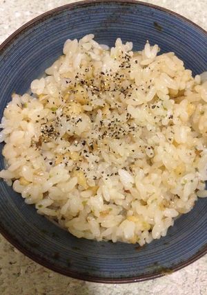 簡単♪美味♪ピリっと天かすご飯・おにぎり-レシピのメイン写真
