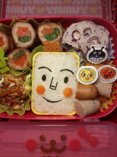 キャラ弁 しょくぱんまん カップご飯-レシピのメイン写真