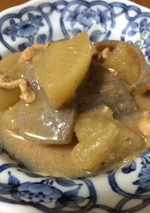 大根,豚肉,コンニャクの味噌炊き-レシピのメイン写真