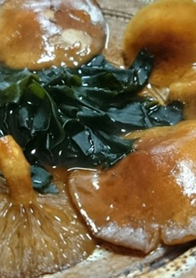 開きナメコと乾燥ワカメの焼きキノコ-レシピのメイン写真