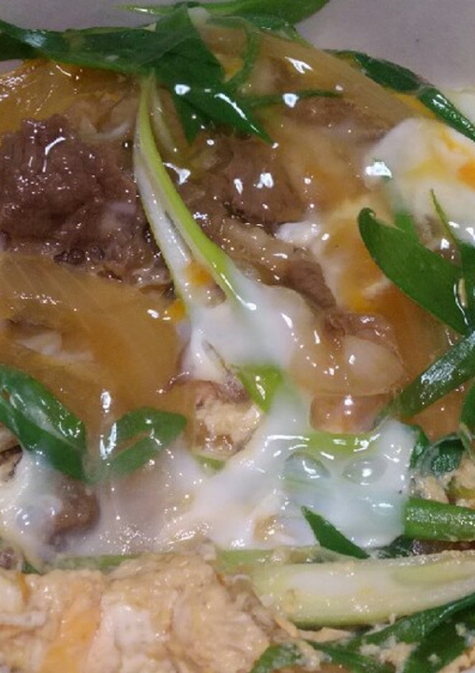 すき焼きのタレを使い牛肉と卵で簡単他人丼-レシピのメイン写真