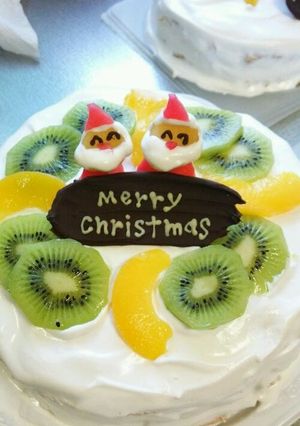 クリスマスケーキ りんごで！サンタさん-レシピのメイン写真