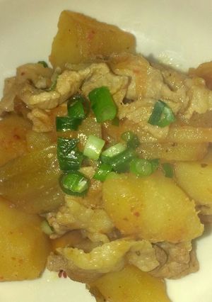 食材3つ☆キムチ肉じゃが☆フライパンで♪-レシピのメイン写真