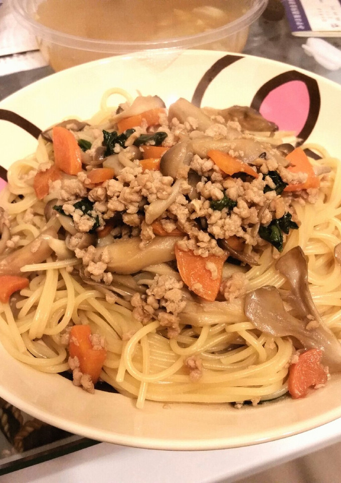 余り物鶏そぼろで和風きのこすぱ-レシピのメイン写真
