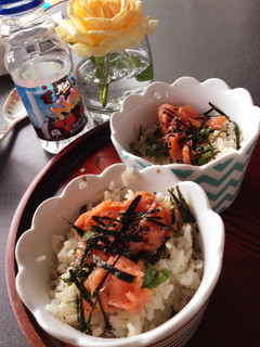 簡単 朝食に スモークサーモンと、青葉丼-レシピのメイン写真