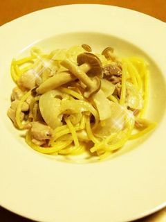 鶏肉としめじのクリームパスタ-レシピのメイン写真