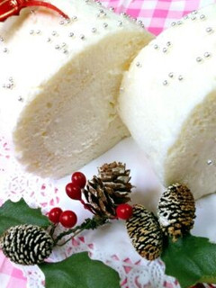 ☆クリスマスケーキに白いロールケーキ☆-レシピのメイン写真
