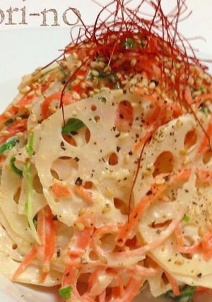 121kcal♡抱えて食べたい蓮根サラダ-レシピのメイン写真