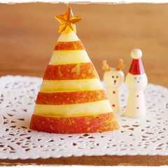 รูปของ りんごde簡単クリスマスツリー☆キャラ弁