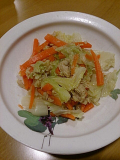 材料4つ白菜と人参とツナ缶のレンジ煮浸し-レシピのメイン写真