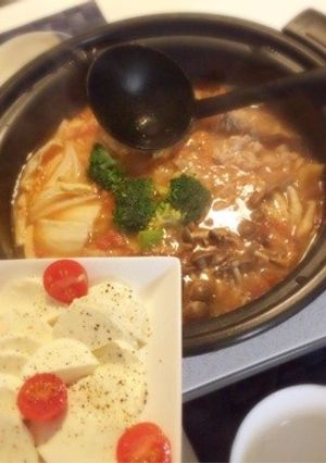 とろ〜りモッツァレラのトマト鍋♪-レシピのメイン写真