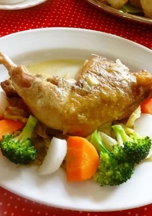 クリスマスにどうぞ♪ホロホロ鳥のブレゼ-レシピのメイン写真