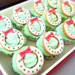 รูปของ クリスマスツリー風プチカップケーキ