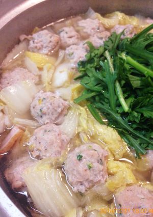 鍋に肉団子♪-レシピのメイン写真