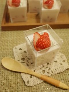 ふわっふわ♪苺のババロア-レシピのメイン写真