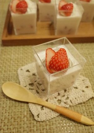 ふわっふわ♪苺のババロア-レシピのメイン写真