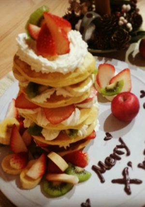 フルーツたっぷりクリスマスパンケーキ♡-レシピのメイン写真