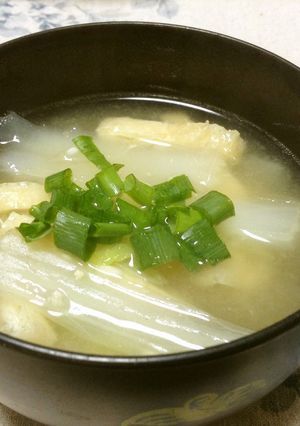 生姜たっぷり白菜と揚げのお味噌汁。-レシピのメイン写真