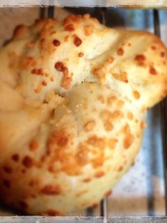 簡単☆美味しい☆ねじねじチーズパン-レシピのメイン写真
