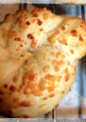 簡単☆美味しい☆ねじねじチーズパン-レシピのメイン写真