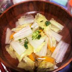 รูปของ 梅昆布茶de〜超簡単な和風スープ〜★
