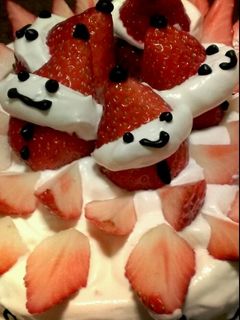 クリスマスいちごでサンタさんケーキ☆-レシピのメイン写真