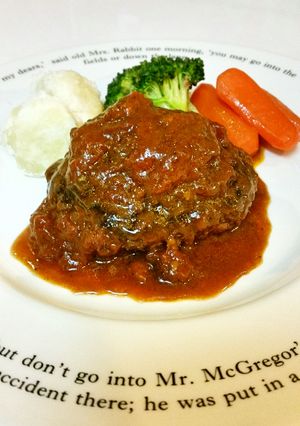 ソースがおいしい♪煮込みハンバーグ-レシピのメイン写真