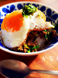 ひとりランチに!エスニック甘辛ひき肉丼-レシピのメイン写真