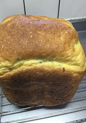 リメイク・かぼちゃ煮入りの食パン-レシピのメイン写真