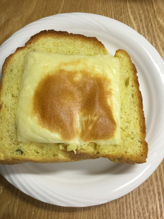 かぼちゃ煮入り食パンのチーズトースト-レシピのメイン写真