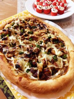 ボリューム満点♡照り焼きチキンピザ-レシピのメイン写真