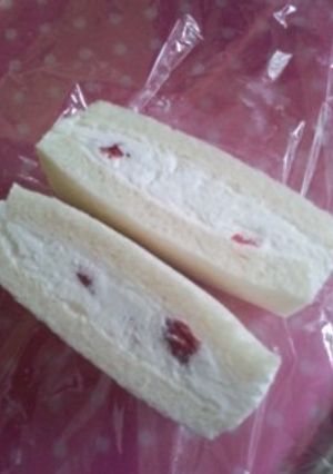 冷凍でアイスみたい♪な生クリームサンド-レシピのメイン写真