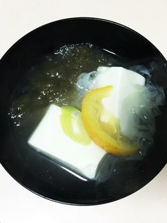 とろろ昆布と塩ユズの湯豆腐-レシピのメイン写真