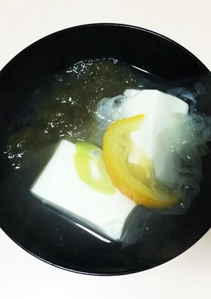 とろろ昆布と塩ユズの湯豆腐-レシピのメイン写真