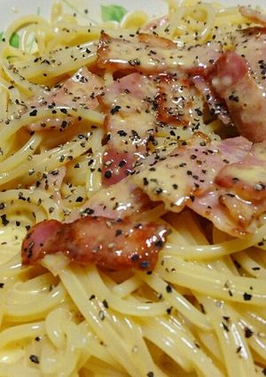 全卵・生クリーム使用のカルボナーラ-レシピのメイン写真