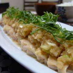 รูปของ やわらかレンジ蒸し鶏の薬味おろしがけ。