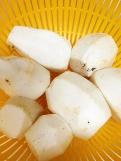 【簡単】里芋の皮を簡単に剝く方法♪-レシピのメイン写真