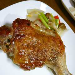 รูปของ クリスマスに作り置き！鶏もも肉のコンフィ