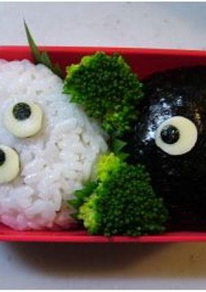 お弁当♪まっくろくろすけ&小トトロ-レシピのメイン写真