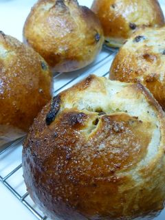 シュガートップ♡胡桃レーズンパン-レシピのメイン写真