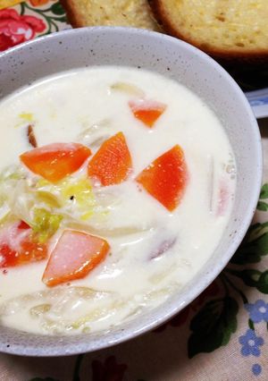牛乳で作る♡簡単本格クリームシチュー-レシピのメイン写真
