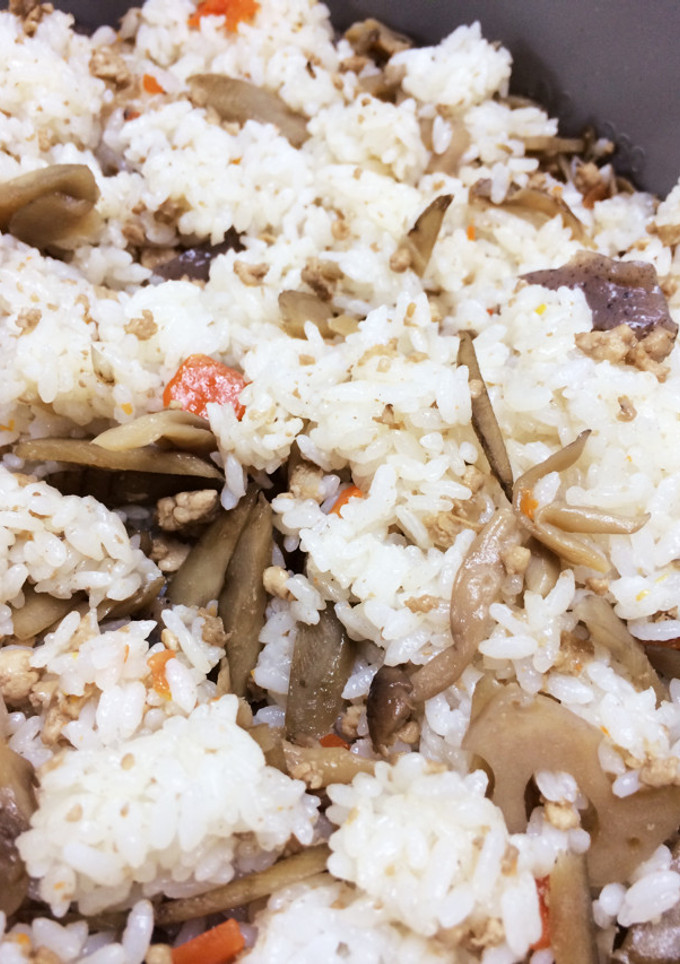 鶏そぼろと牛蒡の混ぜご飯-レシピのメイン写真