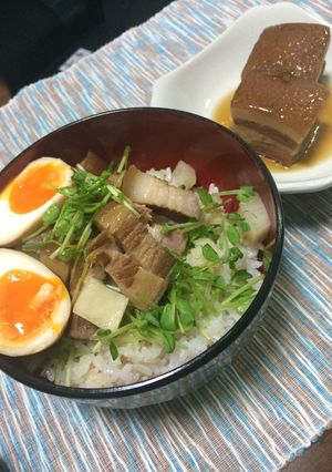 柔らか染み染み♡ラフテー丼-レシピのメイン写真