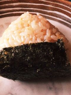 簡単 おいしい おかかおにぎり-レシピのメイン写真