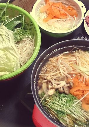 激辛注意！火鍋でしゃぶしゃぶ-レシピのメイン写真